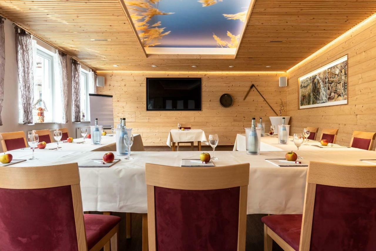 Отель Roessle Berneck 3*